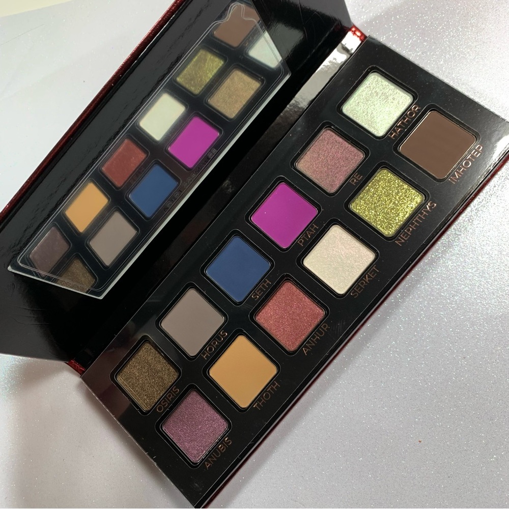 Adept Amunet Dark Eyeshadow Palette